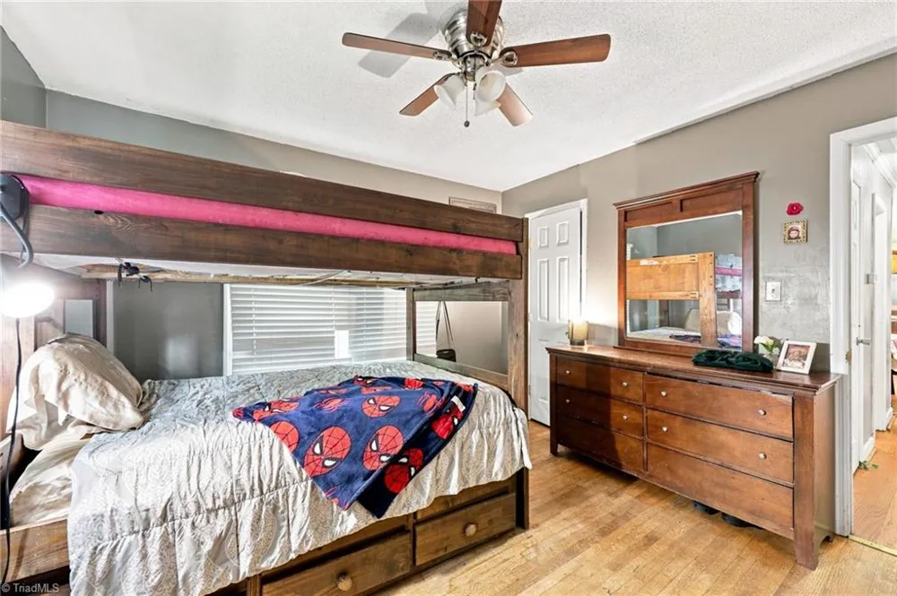 2202 Old Orchard Lane Burlington, NC 27217