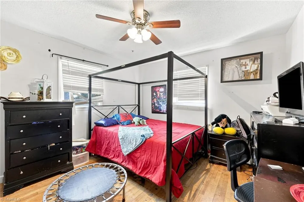 2202 Old Orchard Lane Burlington, NC 27217