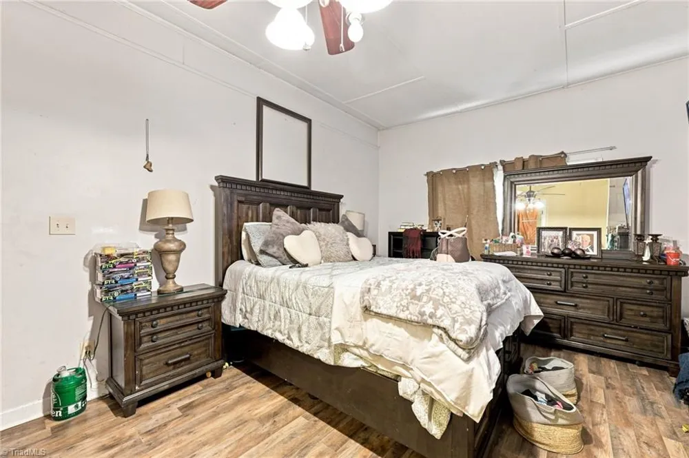 2202 Old Orchard Lane Burlington, NC 27217