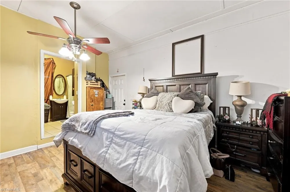 2202 Old Orchard Lane Burlington, NC 27217