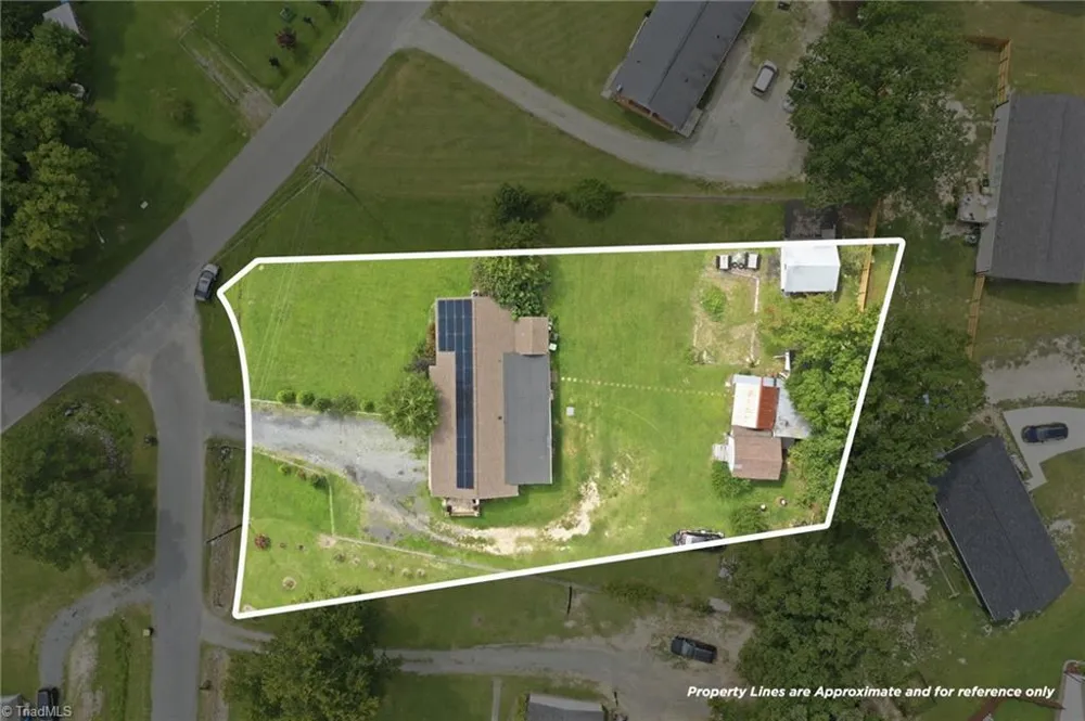 2202 Old Orchard Lane Burlington, NC 27217