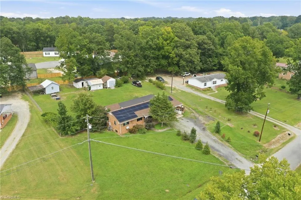 2202 Old Orchard Lane Burlington, NC 27217