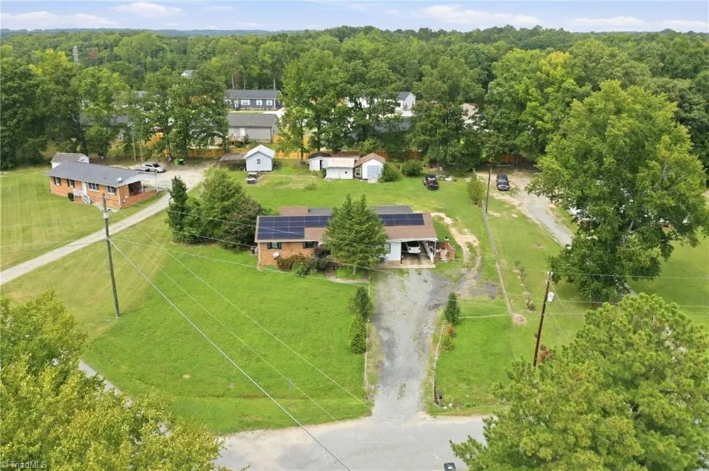 2202 Old Orchard Lane Burlington, NC 27217