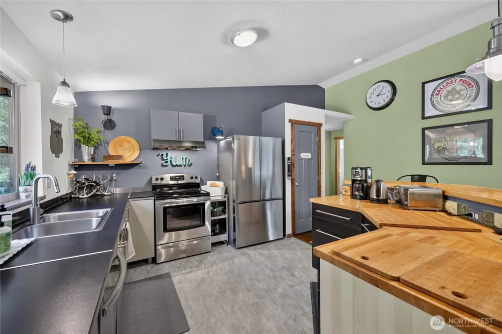105 Jack Fir Court E Packwood, WA 98361