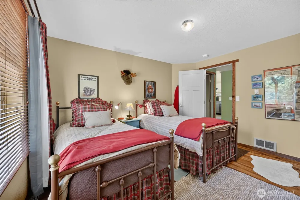 105 Jack Fir Court E Packwood, WA 98361
