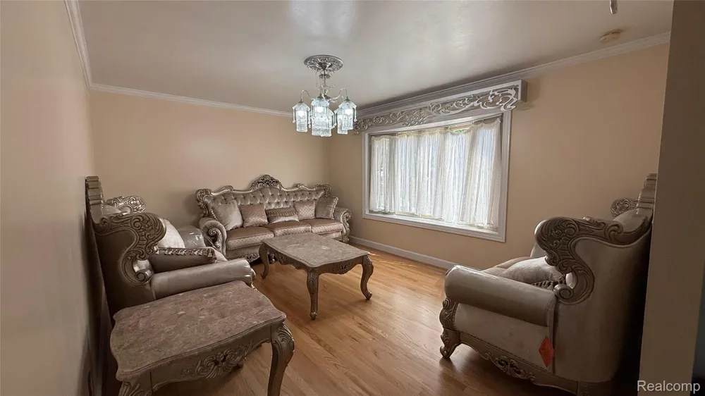 25828 Cherry Hill Road Dearborn Heights City, MI 48127