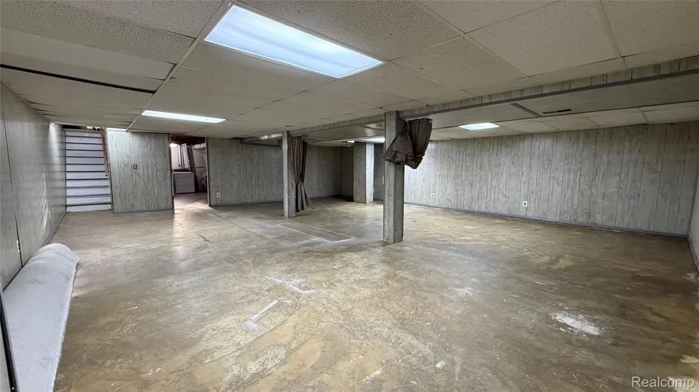 25828 Cherry Hill Road Dearborn Heights City, MI 48127