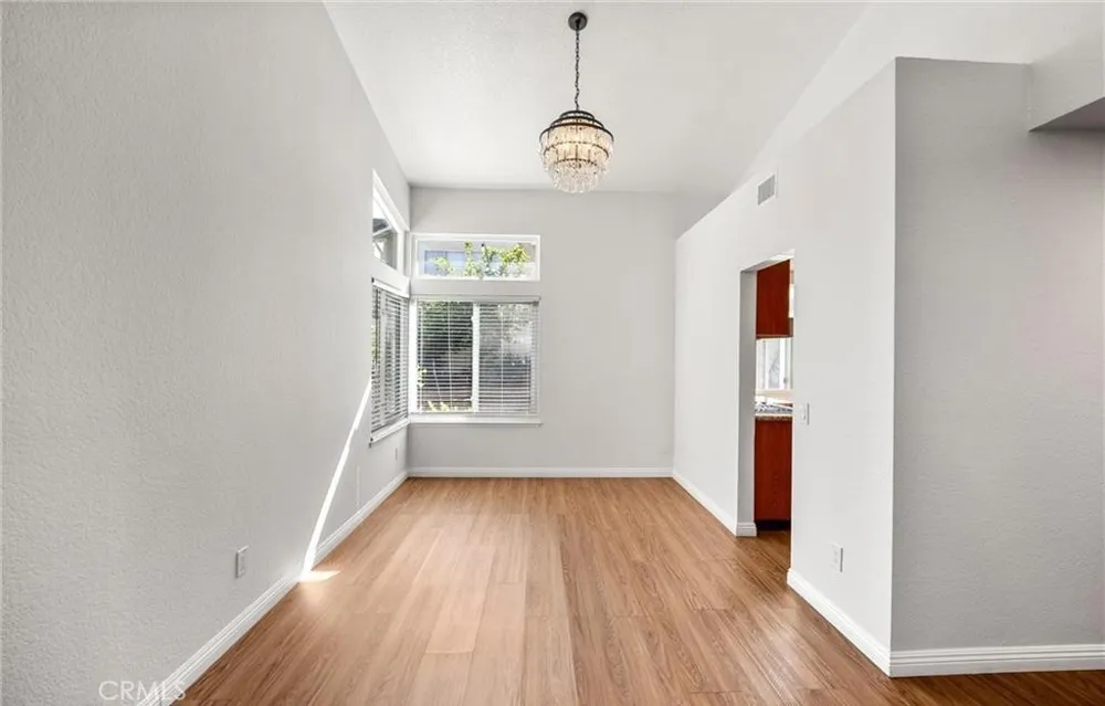 371 Brook Glen Lane Orange, CA 92869