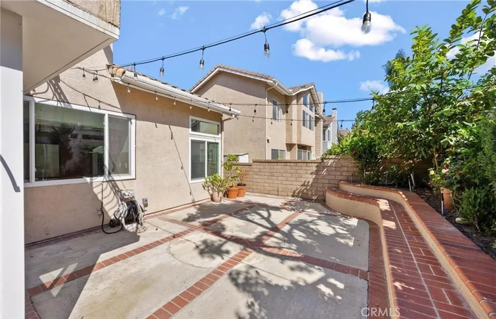 371 Brook Glen Lane Orange, CA 92869
