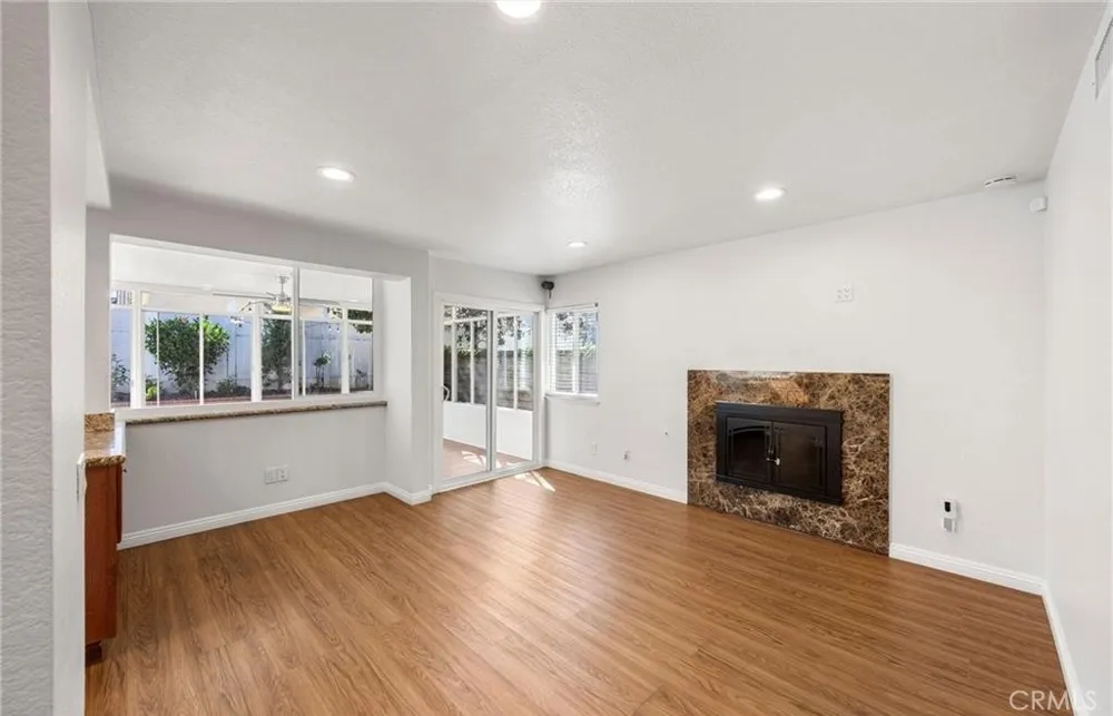 371 Brook Glen Lane Orange, CA 92869
