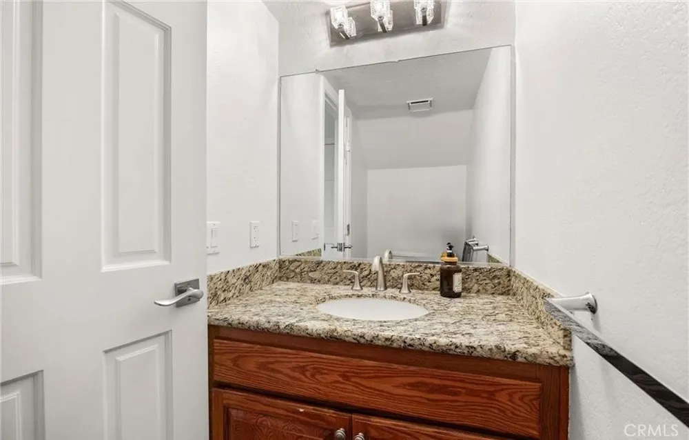 371 Brook Glen Lane Orange, CA 92869