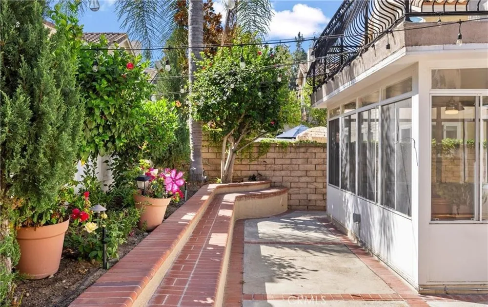 371 Brook Glen Lane Orange, CA 92869