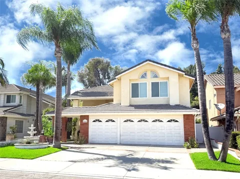 2026 Avenida Hacienda
