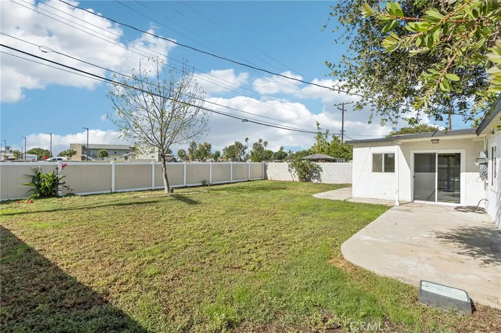 8868 Randolph Street Riverside, CA 92503