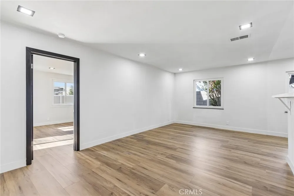 8868 Randolph Street Riverside, CA 92503