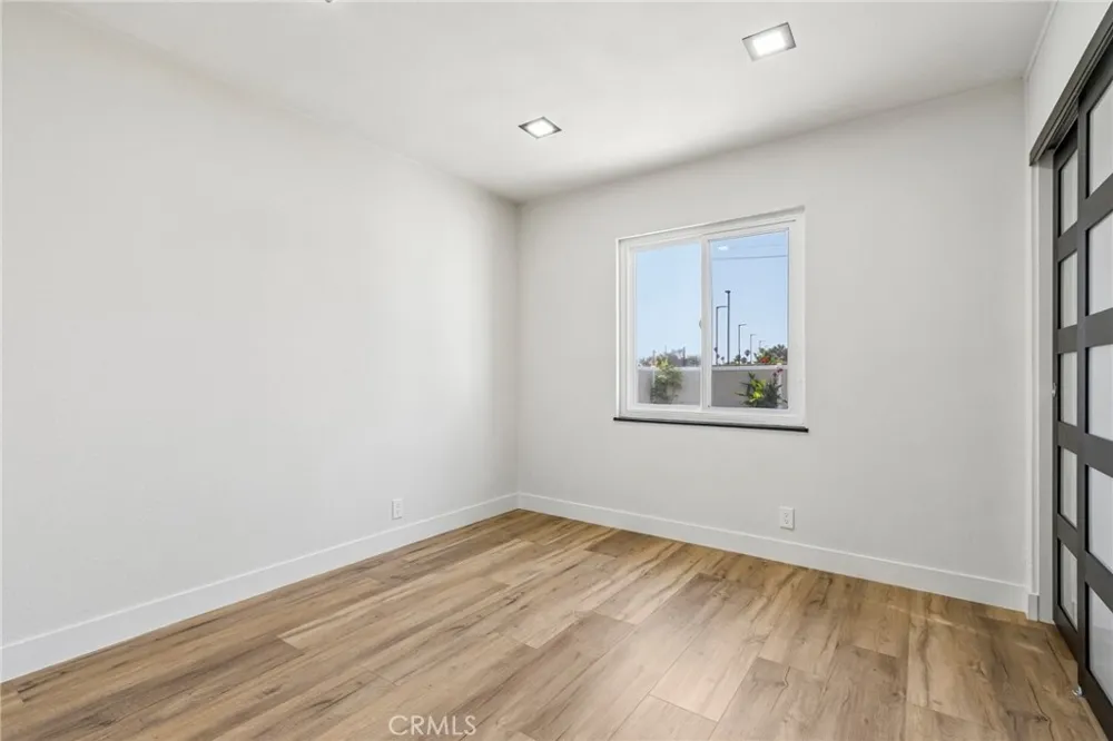 8868 Randolph Street Riverside, CA 92503