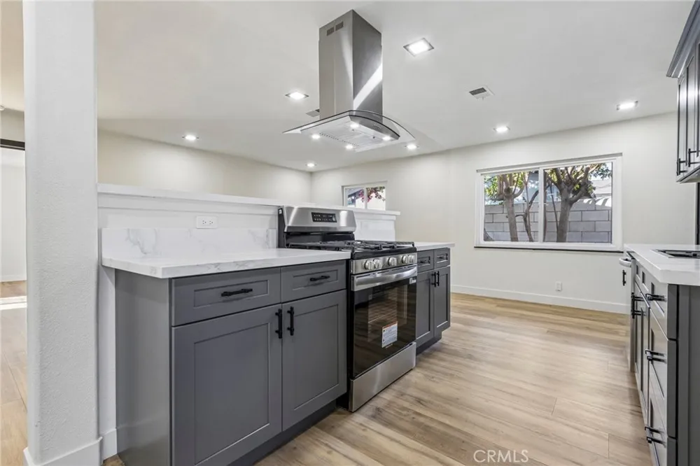 8868 Randolph Street Riverside, CA 92503