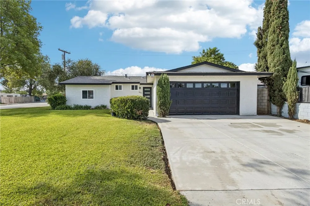 8868 Randolph Street Riverside, CA 92503