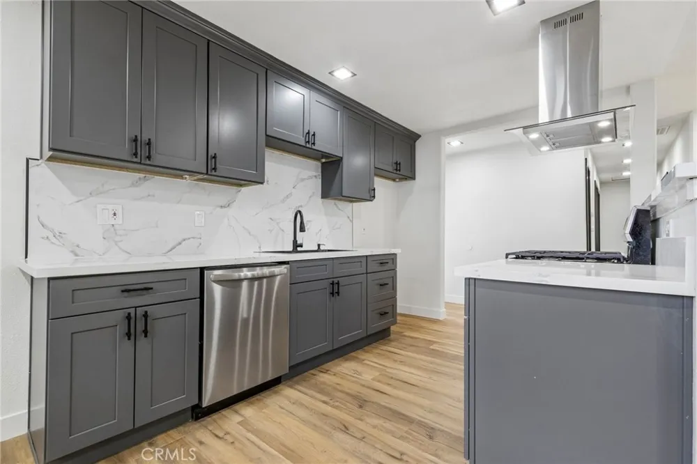 8868 Randolph Street Riverside, CA 92503