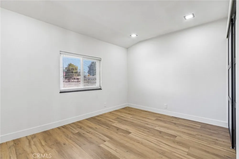 8868 Randolph Street Riverside, CA 92503