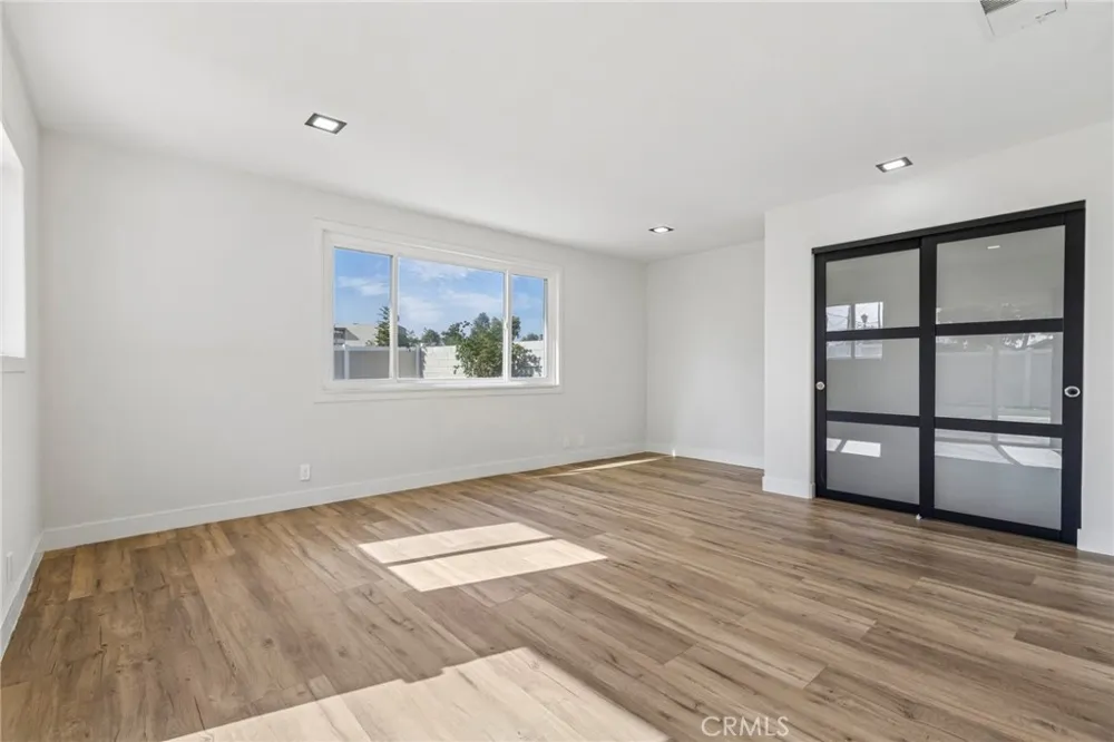 8868 Randolph Street Riverside, CA 92503