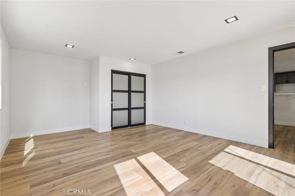 8868 Randolph Street Riverside, CA 92503