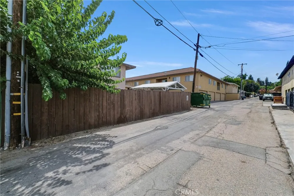 712 S Howard Corona, CA 92879