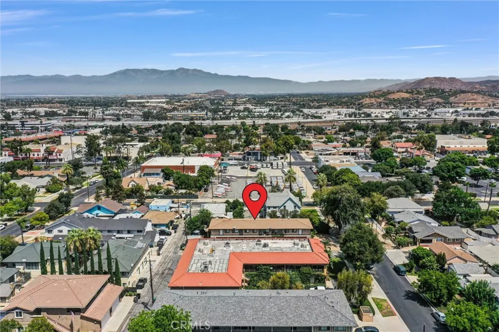 712 S Howard Corona, CA 92879