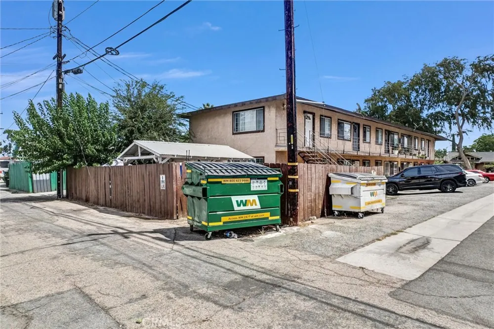 712 S Howard Corona, CA 92879
