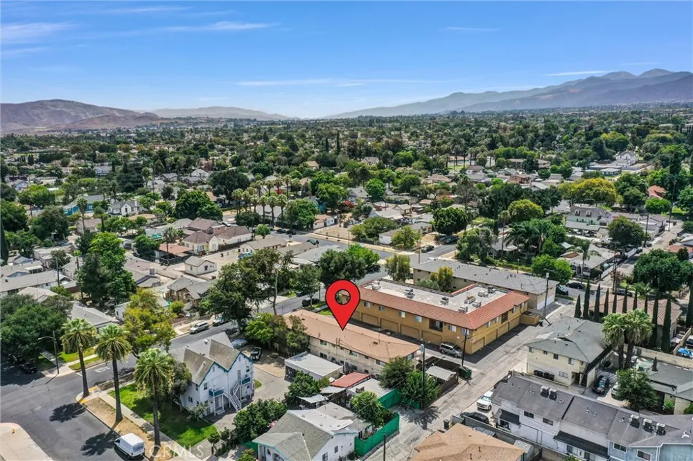 712 S Howard Corona, CA 92879