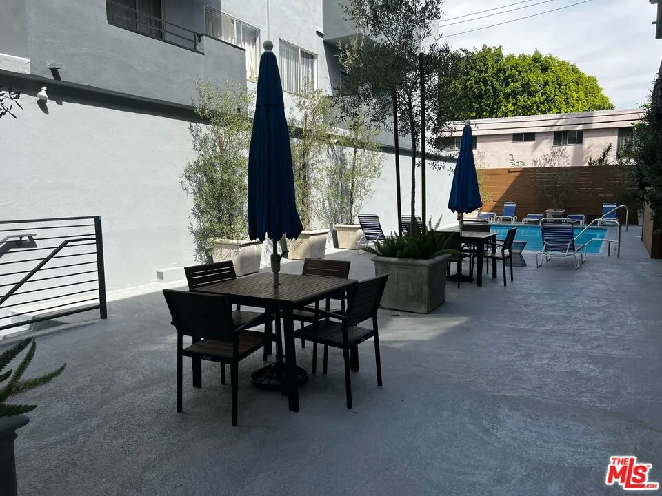 1250 Kings Road #506 West Hollywood, CA 90069