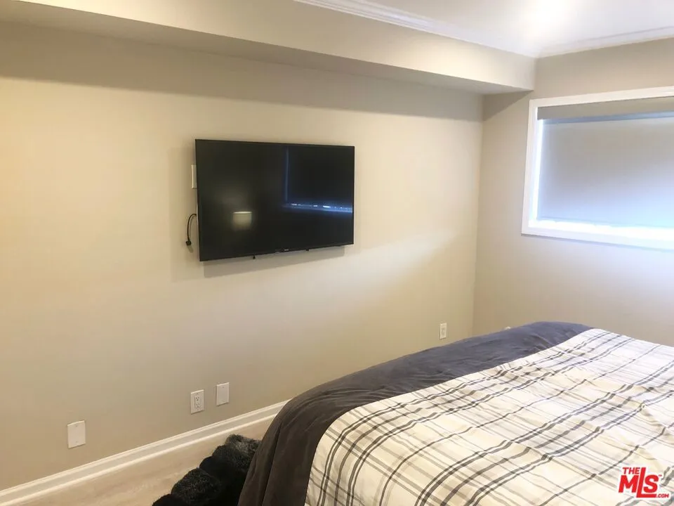 1250 Kings Road #506 West Hollywood, CA 90069