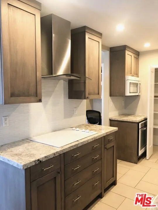 1250 Kings Road #506 West Hollywood, CA 90069