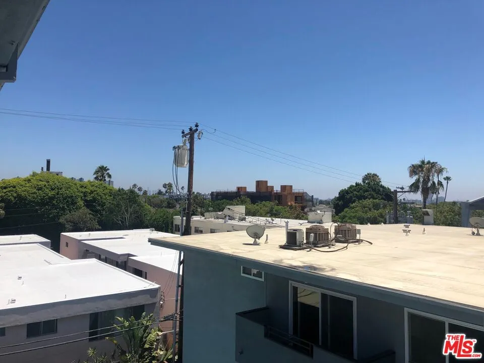 1250 Kings Road #506 West Hollywood, CA 90069