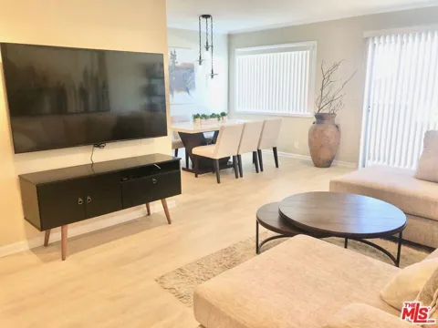 1250 Kings Road #506