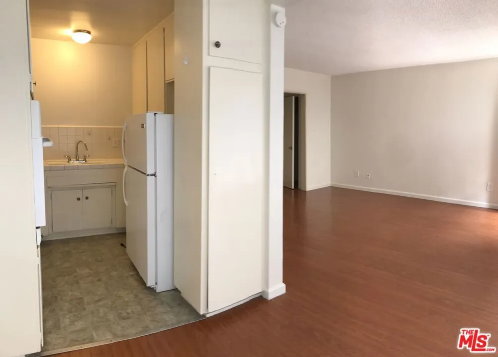 5853 Gregory Avenue #2 Los Angeles, CA 90038