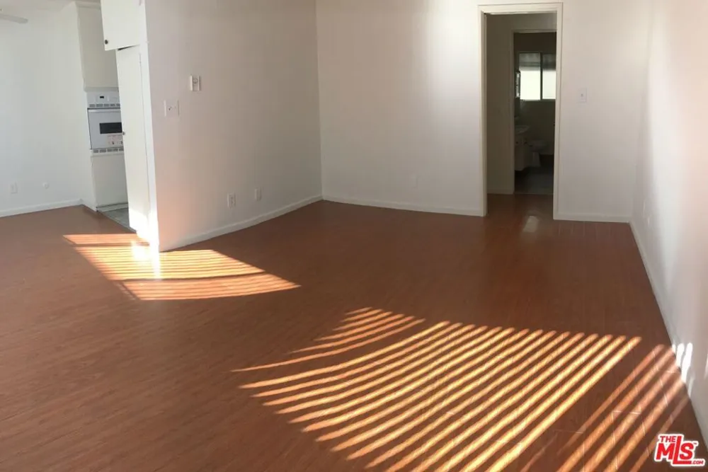 5853 Gregory Avenue #2 Los Angeles, CA 90038