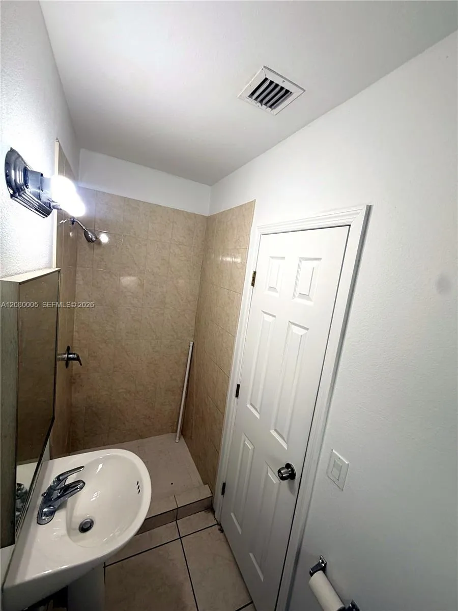 1436 SW 5th St #0 Miami, FL 33135