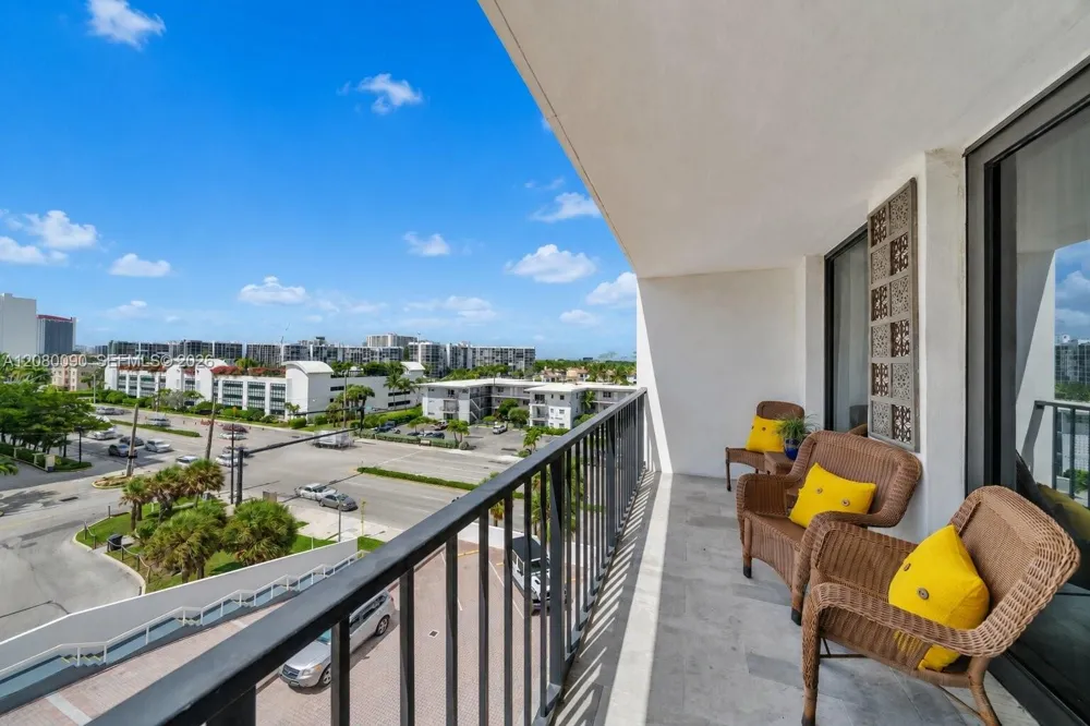 2401 S Ocean Dr #507 Hollywood, FL 33019