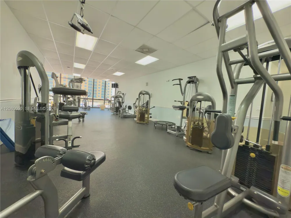 2401 S Ocean Dr #507 Hollywood, FL 33019