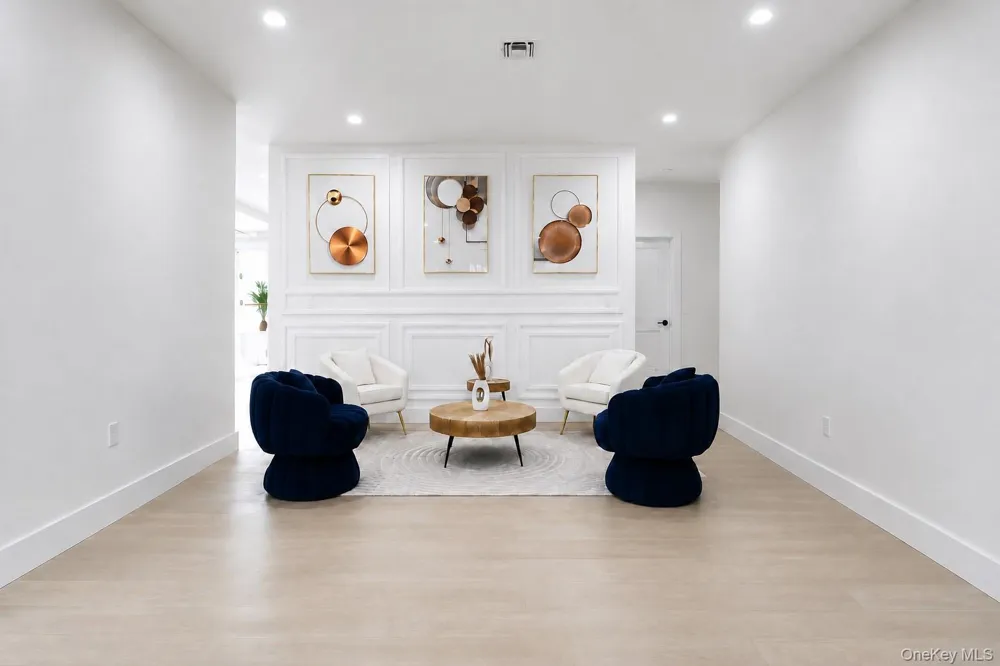 23 Mistletoe Lane Levittown, NY 11756