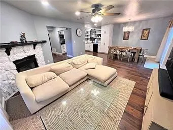 43639 Park Avenue Lancaster, CA 93534