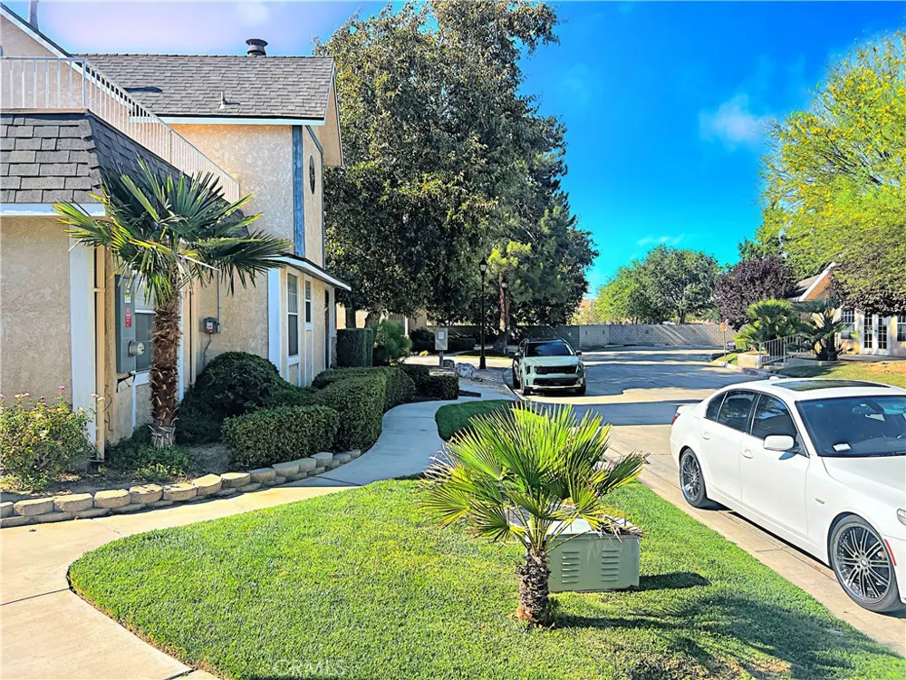 43639 Park Avenue Lancaster, CA 93534