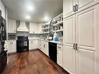 43639 Park Avenue Lancaster, CA 93534