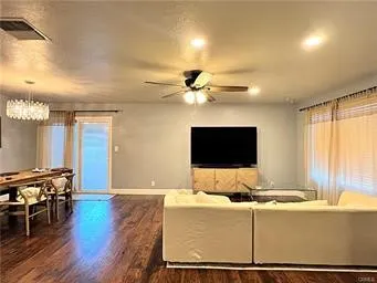 43639 Park Avenue Lancaster, CA 93534