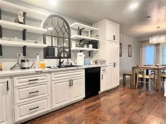 43639 Park Avenue Lancaster, CA 93534