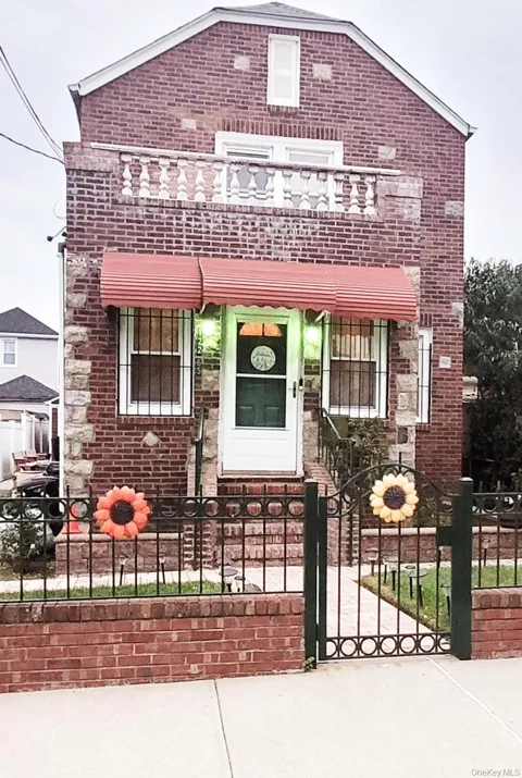 122-65 Nellis Street