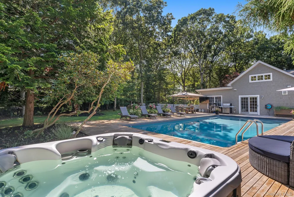23 Park Circle Quogue, NY 11959