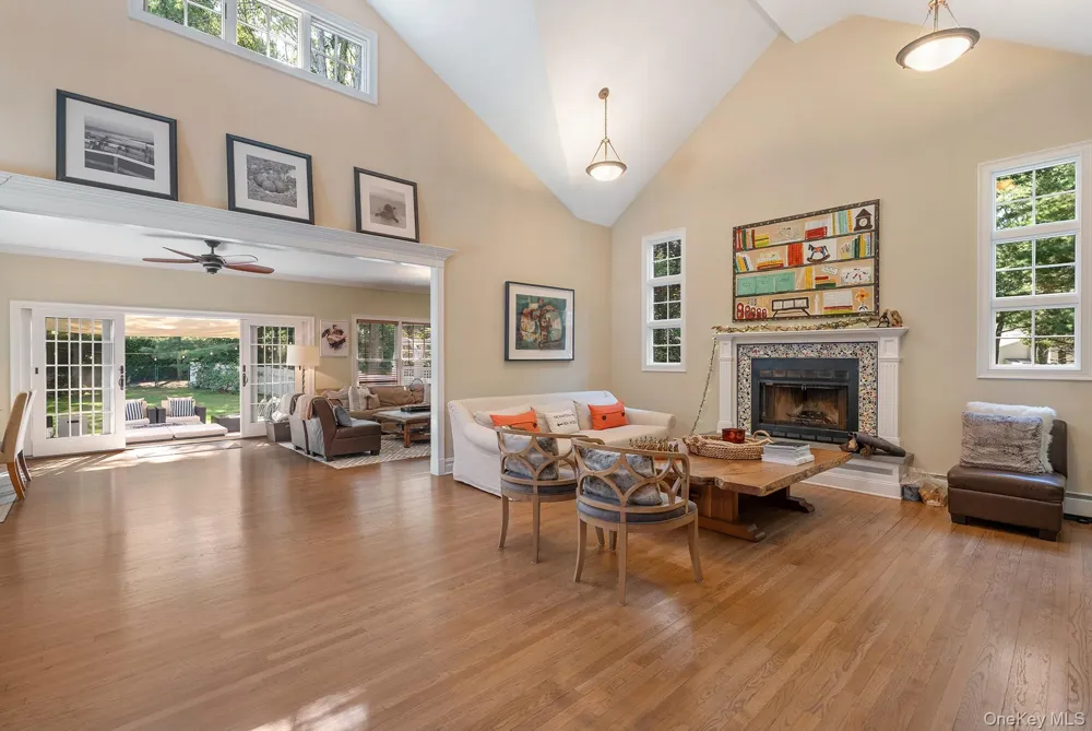 23 Park Circle Quogue, NY 11959