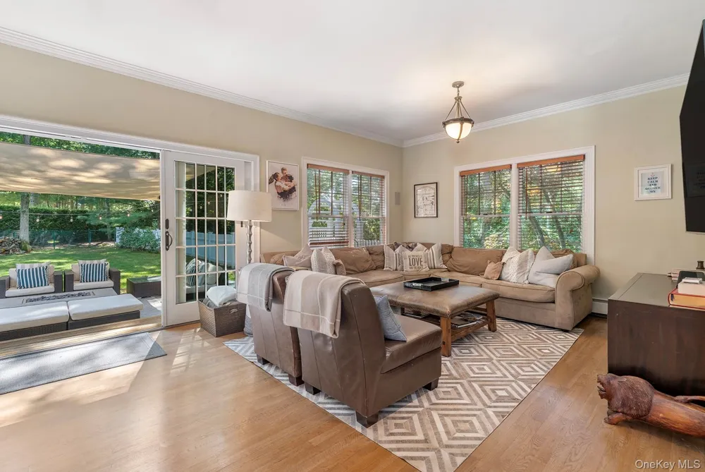 23 Park Circle Quogue, NY 11959